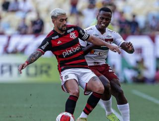 Flamengo vence Fluminense no primeiro capítulo da final do Carioca