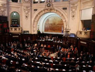 Alerj celebra 50 anos com visita teatralizada no Palácio Tiradentes