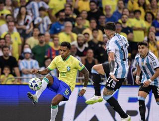 Cheio de desfalques, Brasil visita Argentina pelas Eliminatórias