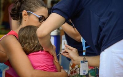 Prefeitura do Rio retomará vacinação nas escolas nesta quarta-feira